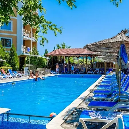 Vemara Club Hotel 3*