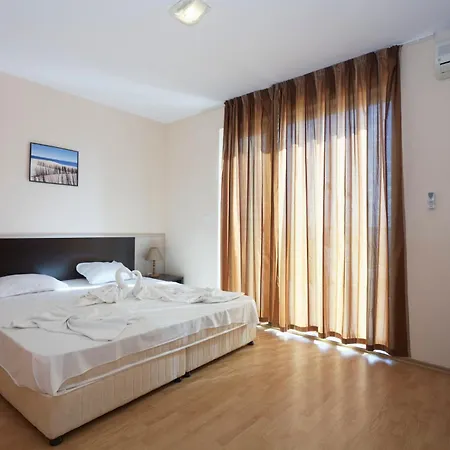Vemara Club Hotel